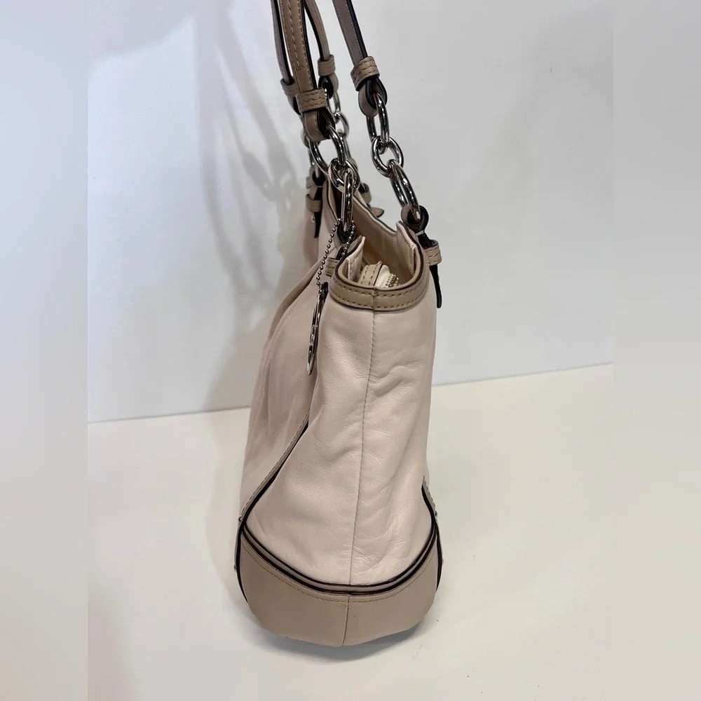 COACH Alexandra Cream and taupe leather hobo bag. - Picture 9 of 12